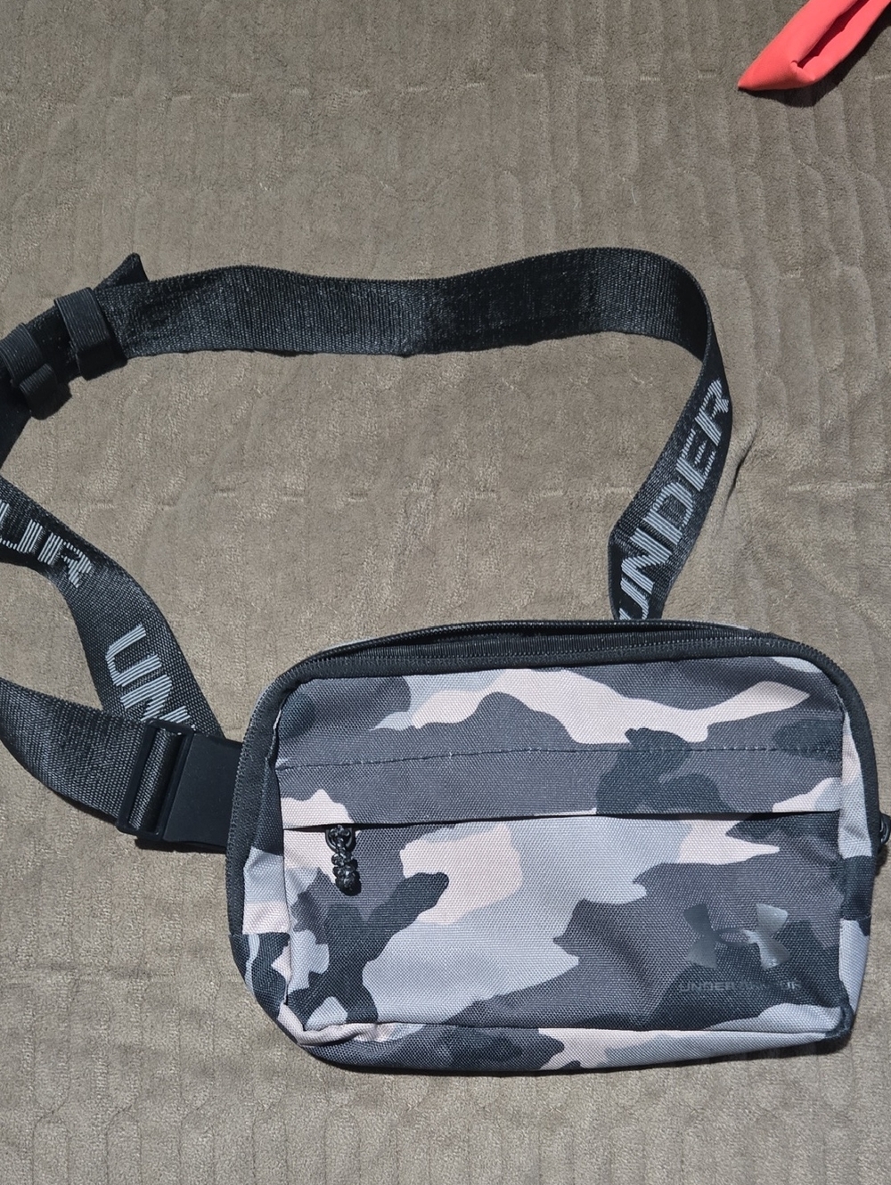 Under Armour Women’s Black and Gray Camo Belt Bag